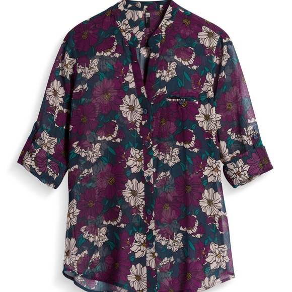 Kut from the Kloth Sinclaire Button Down Blouse - Picture 1 of 4